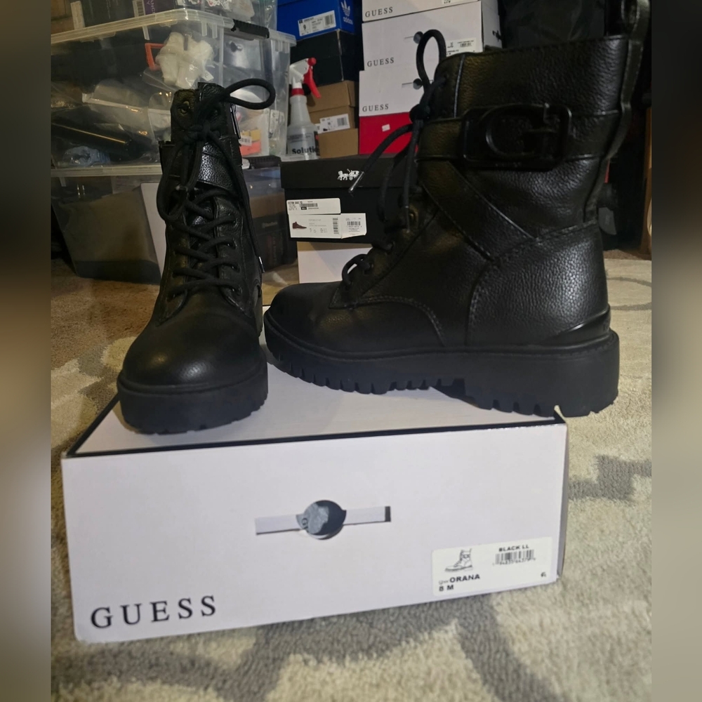 Guess Orana Black Buckle  Lace-Up Combat Boots Size 8 w/ Box - Like New